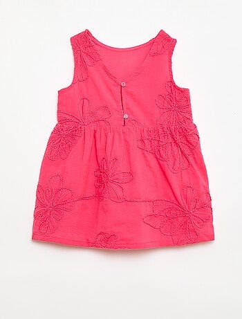 Abito con ricami floreali