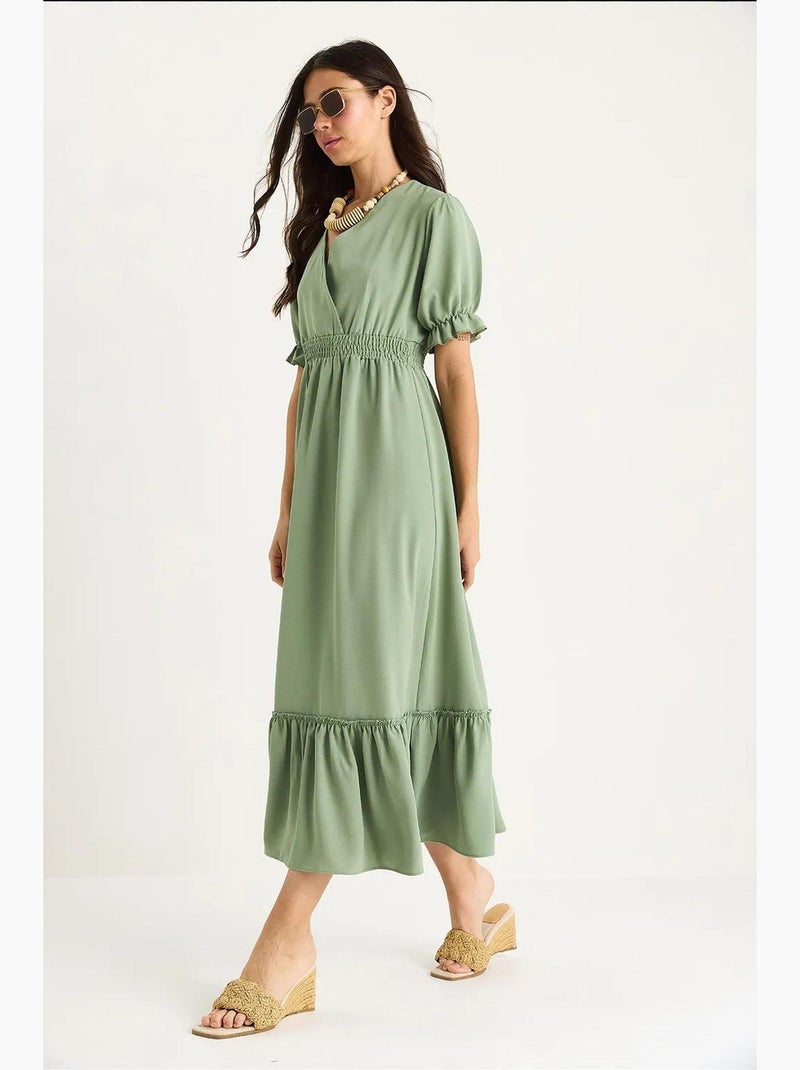 Abito con scollo a v, vita arricciata e maniche elastiche lucci Verde pastello - Kiabi