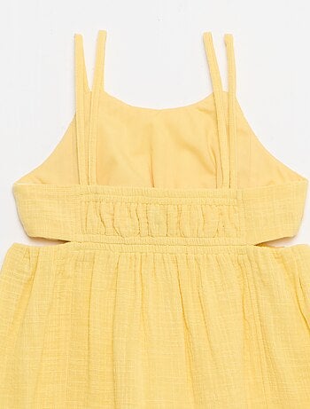 Abito con spalline sottili non regolabili + spacchi laterali