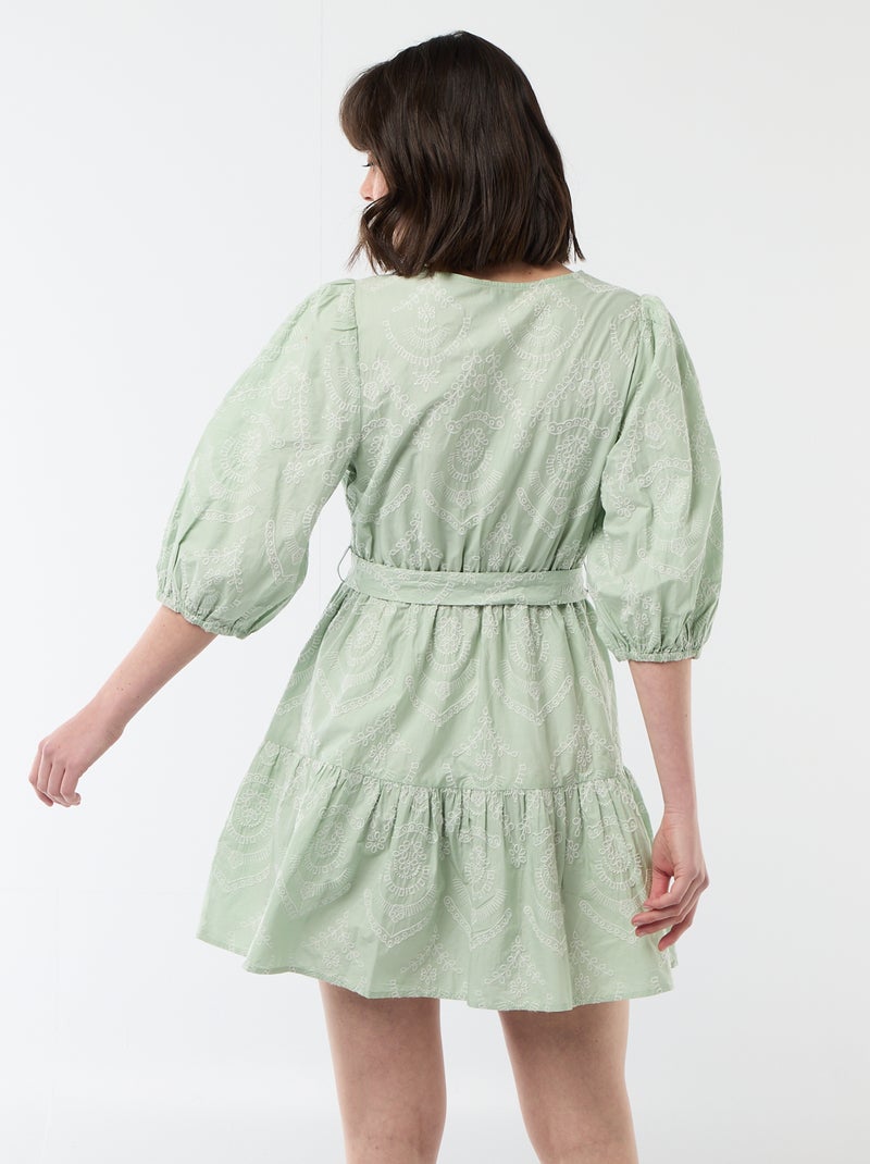 Abito corto a balze con ricami inglesi Verde - Kiabi