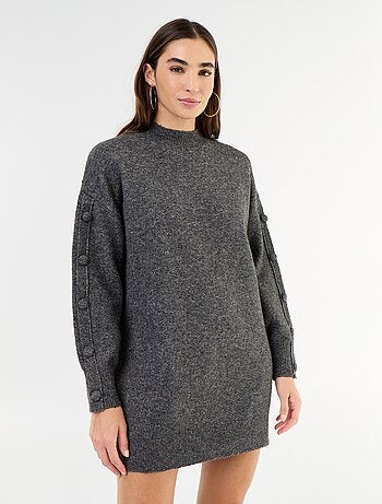 Abito corto in maglia con maniche abbottonate