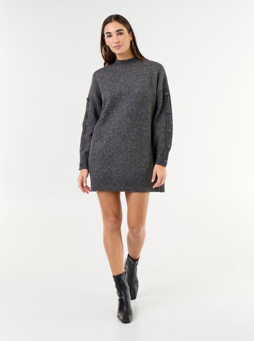 Abito corto in maglia con maniche abbottonate - Kiabi Abito corto in maglia con maniche abbottonate - Kiabi