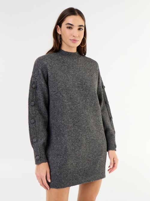 Abito corto in maglia con maniche abbottonate - Kiabi Abito corto in maglia con maniche abbottonate - Kiabi