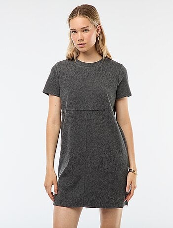 Abito corto in maglia soffice a coste