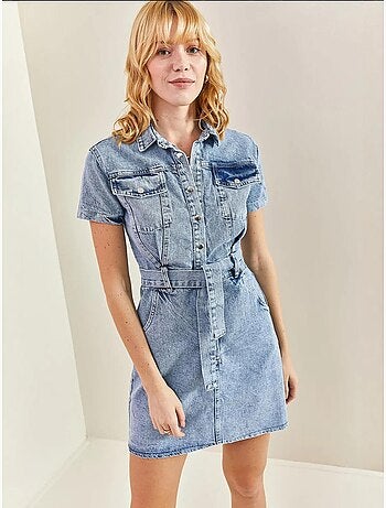Abito in denim con bottoni automatici e cintura lucci