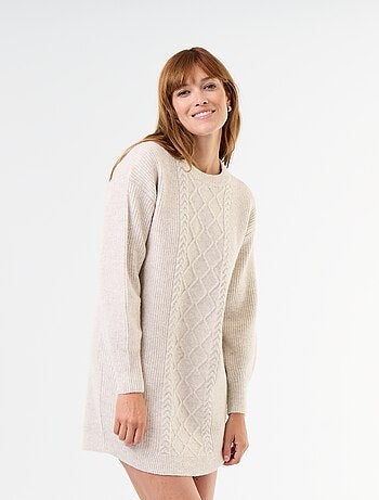 Abito in maglia a trecce