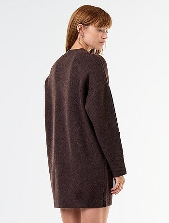 Abito in maglia con bottoni martellati