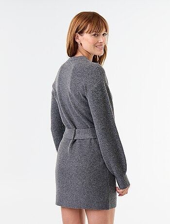 Abito in maglia con cintura