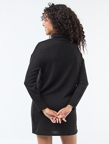 Abito in maglia con collo alto