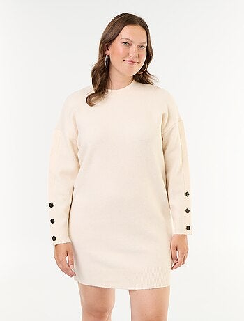 Abito in maglia con maniche abbottonate