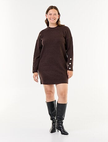 Abito in maglia con maniche abbottonate