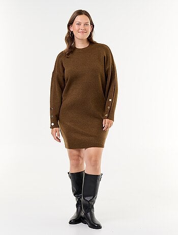 Abito in maglia con maniche abbottonate