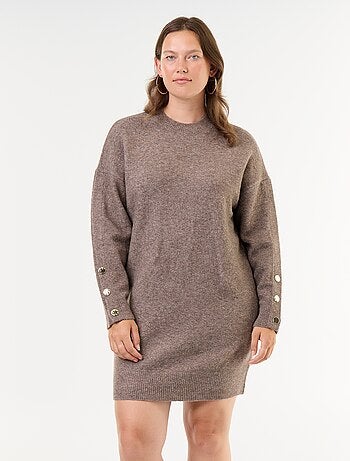 Abito in maglia con maniche abbottonate