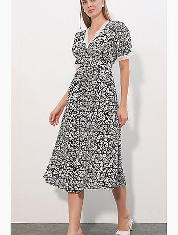 Abito in maglia midi a linea a con scollo a v e fiori bdart