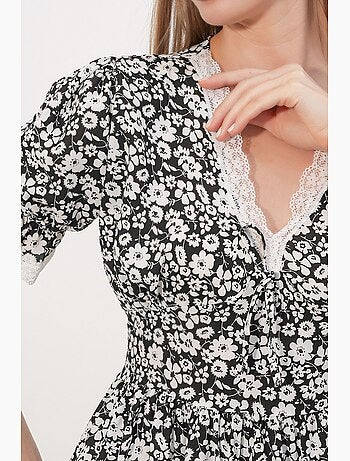 Abito in maglia midi a linea a con scollo a v e fiori bdart