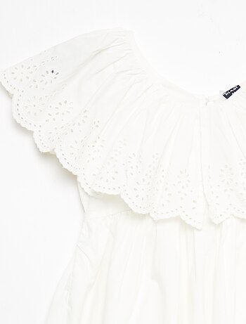 Abito in propolina con dettagli sangallo