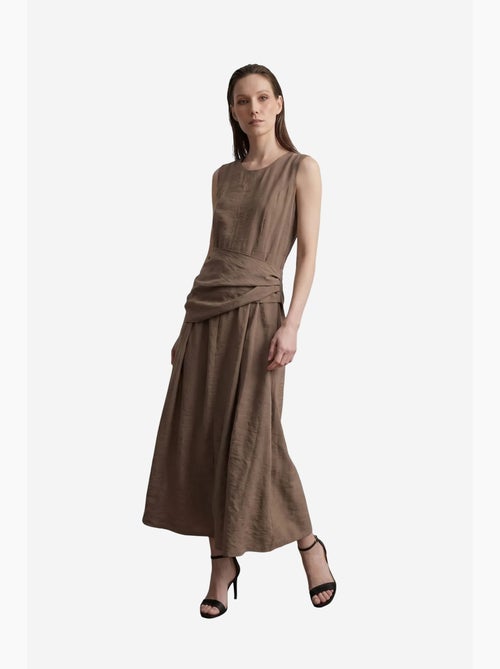 Abito longuette a trapezio senza maniche my fashion - Kiabi Abito longuette a trapezio senza maniche my fashion - Kiabi