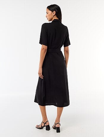 Abito lungo a camicia con cintura da annodare