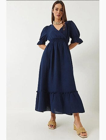 Abito lungo con scollo avvolgente, elastico in vita e maniche lucci