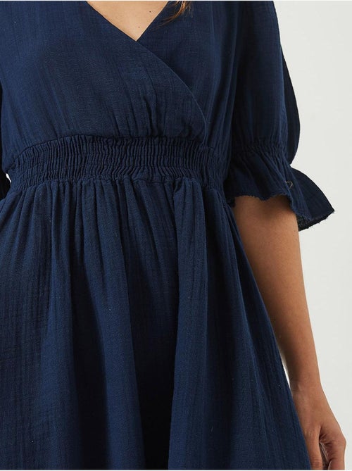 Abito lungo con scollo avvolgente, elastico in vita e maniche lucci - Kiabi Abito lungo con scollo avvolgente, elastico in vita e maniche lucci - Kiabi