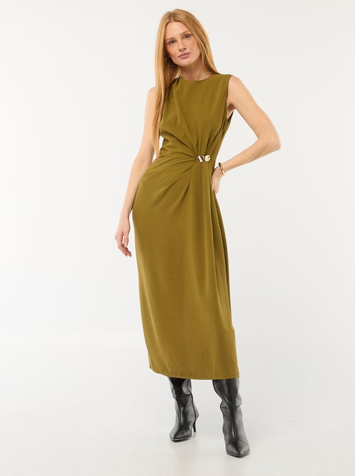 Abito lungo con taglio drappeggiato e dettaglio gioiello in vita - Kiabi