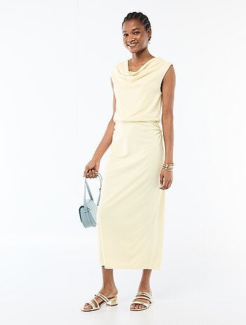 Abito lungo drappeggiato con scollo a cascata