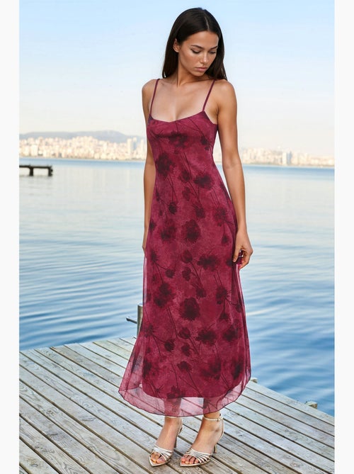 Abito lungo in tulle floreale con spalline hiccup - Kiabi Abito lungo in tulle floreale con spalline hiccup - Kiabi
