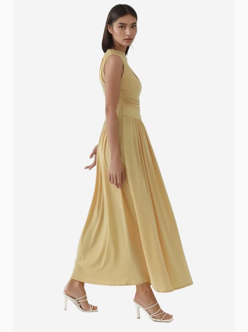 Abito lungo off-shoulder con colletto asimmetrico hiccup - Kiabi Abito lungo off-shoulder con colletto asimmetrico hiccup - Kiabi