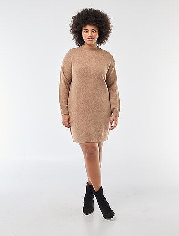 Abito a maglia con bottoni decorativi sulla spalla