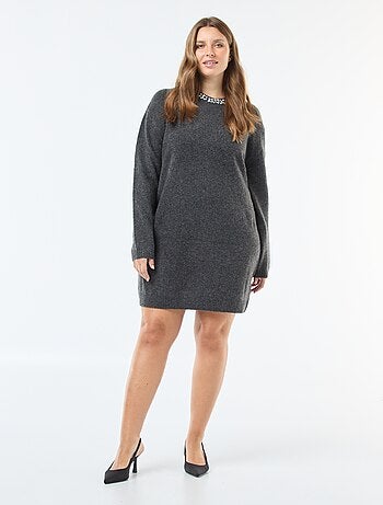 Abito maglione in maglia pesante con strass al collo