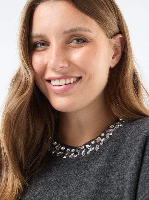 Abito maglione in maglia pesante con strass sul collo - Kiabi