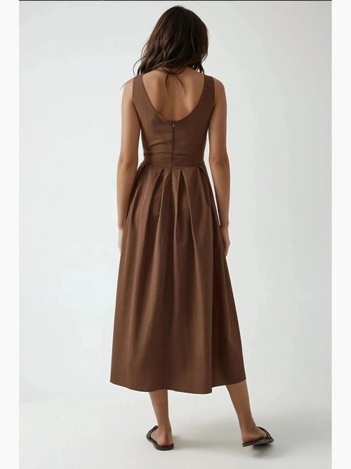 Abito maxi a linea a con girocollo e zip hiccup - Kiabi Abito maxi a linea a con girocollo e zip hiccup - Kiabi
