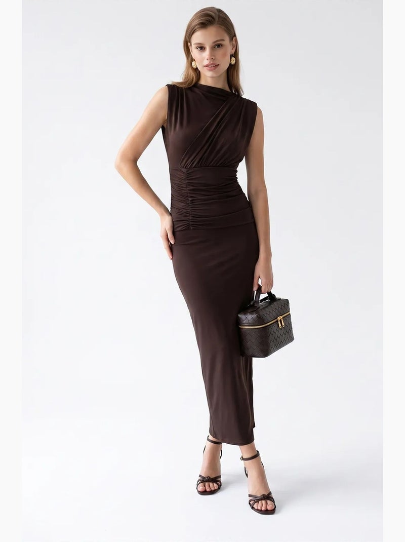 Abito maxi aderente senza maniche con scollo a cappuccio mixray Marrone cioccolato - Kiabi