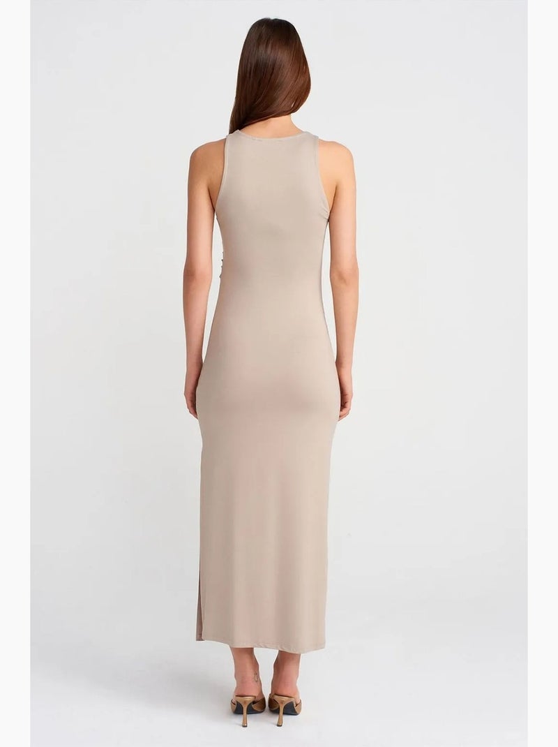Abito maxi aderente senza maniche con spacco dilvin Beige argilla - Kiabi