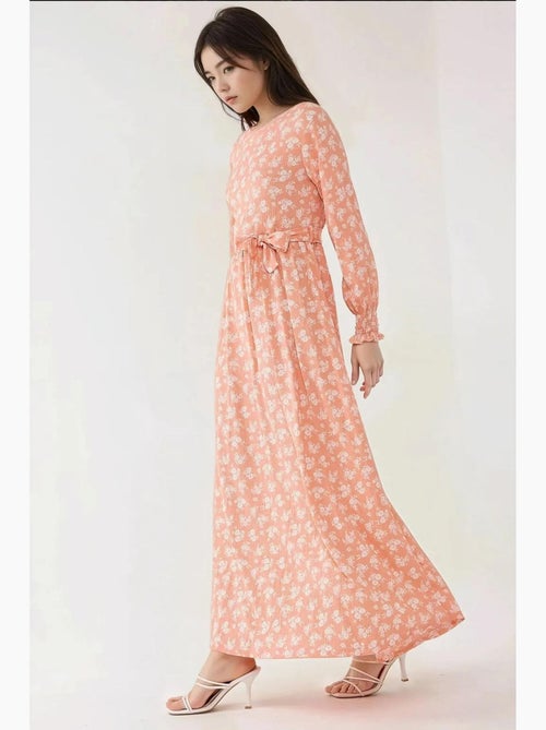 Abito maxi con stampa floreale, maniche lunghe e cintura hiccup - Kiabi Abito maxi con stampa floreale, maniche lunghe e cintura hiccup - Kiabi