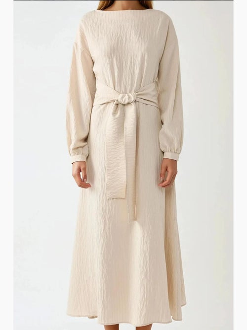 Abito maxi con texture e girocollo hiccup - Kiabi Abito maxi con texture e girocollo hiccup - Kiabi