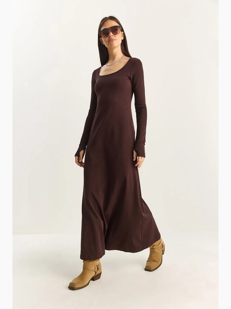 Abito maxi in maglia a linea a lucci Marrone scuro - Kiabi