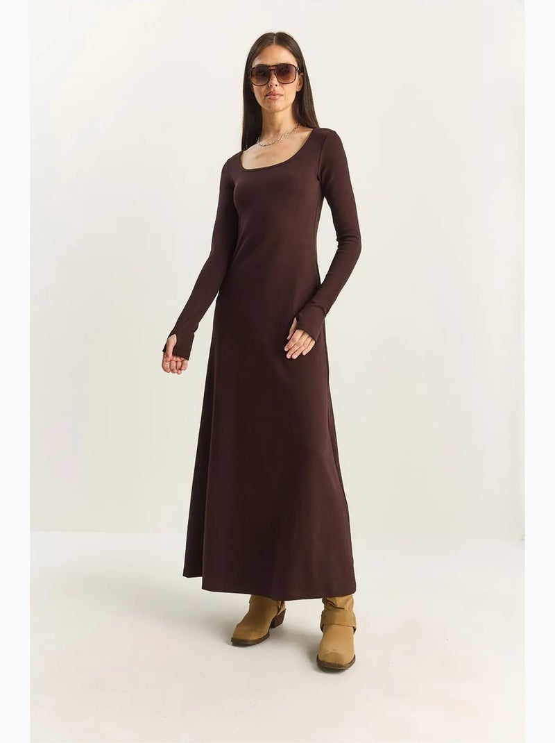 Abito maxi in maglia a linea a lucci Marrone scuro - Kiabi
