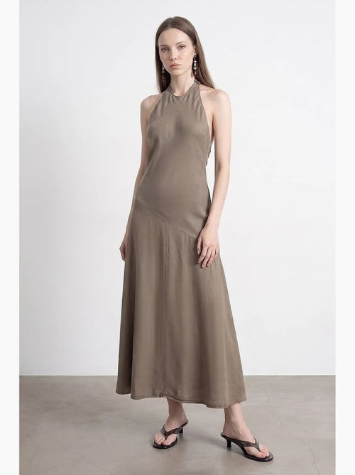 Abito maxi in tencel con scollo all'americana dilvin - Kiabi Abito maxi in tencel con scollo all'americana dilvin - Kiabi