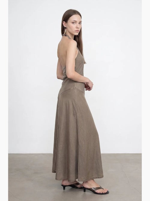 Abito maxi in tencel con scollo all'americana dilvin - Kiabi Abito maxi in tencel con scollo all'americana dilvin - Kiabi