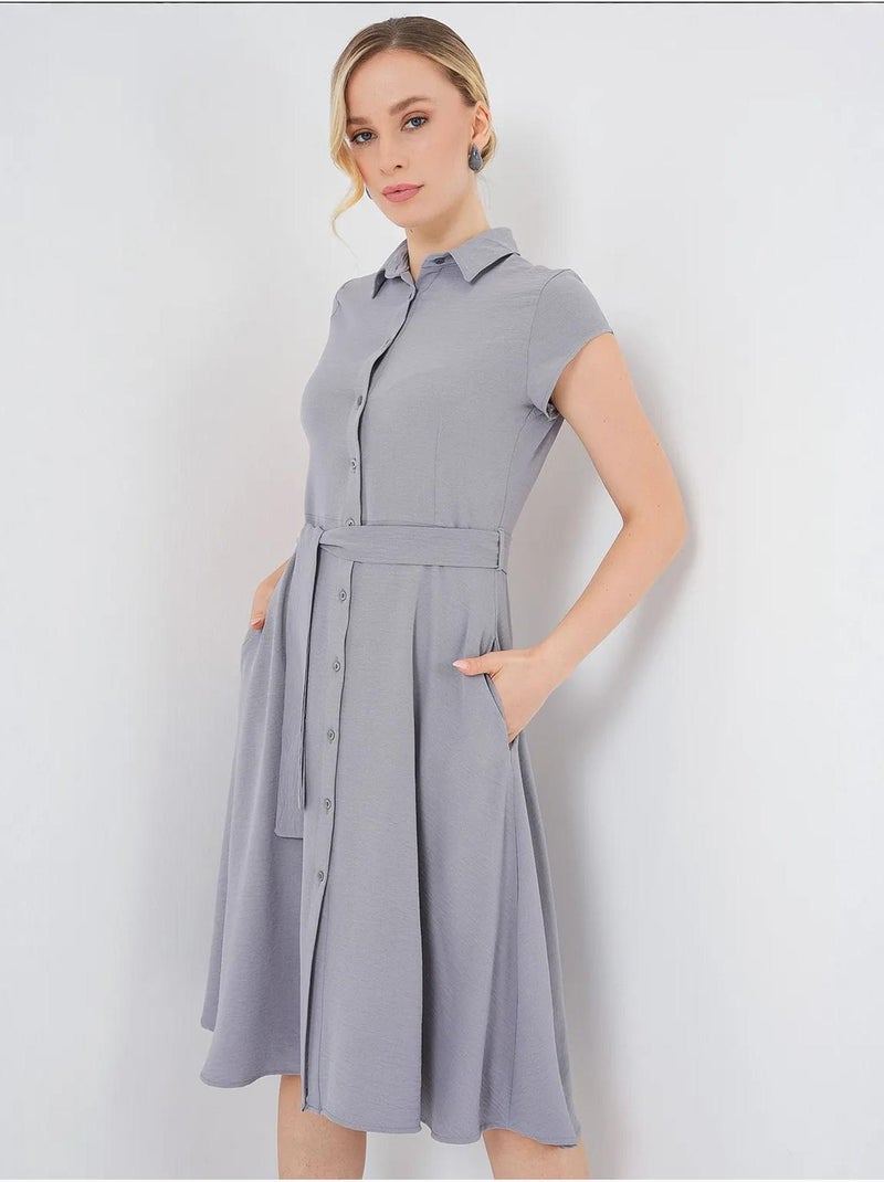 Abito midi a linea a con colletto a camicia, abbottonatura e dettaglio a bordino bdart Grigio - Kiabi
