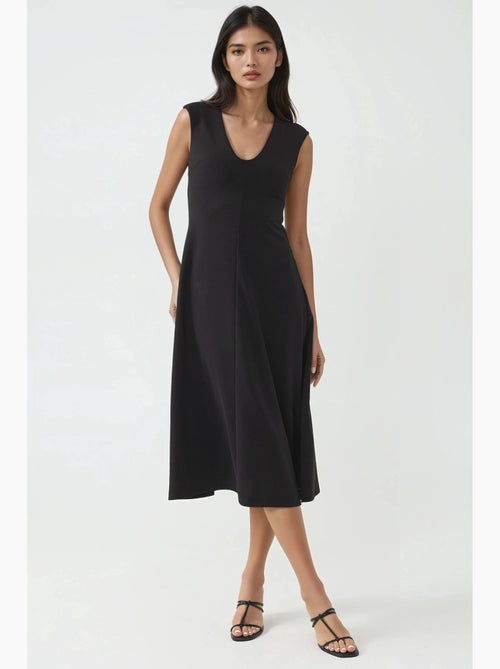 Abito midi a linea a con scollo a v busem - Kiabi Abito midi a linea a con scollo a v busem - Kiabi