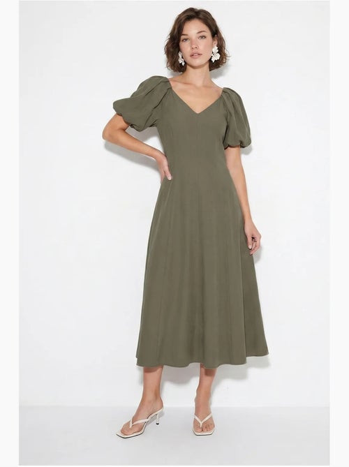Abito midi a linea a con scollo a v e zip lucci - Kiabi Abito midi a linea a con scollo a v e zip lucci - Kiabi
