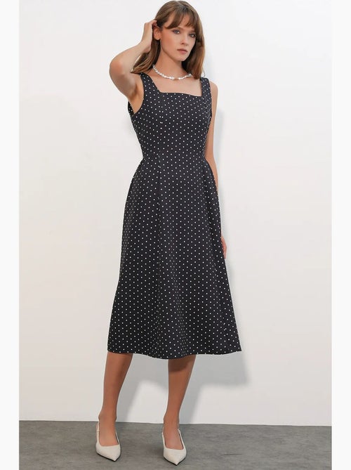 Abito midi a trapezio a pois bdart - Kiabi Abito midi a trapezio a pois bdart - Kiabi