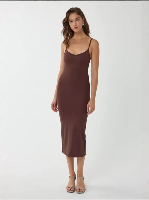 Abito midi aderente con scollo a V e spalline sottili - Kiabi Abito midi aderente con scollo a V e spalline sottili - Kiabi