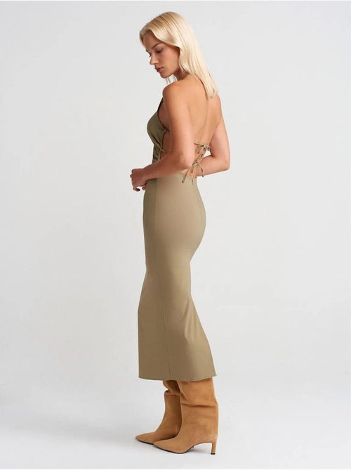 Abito midi aderente con scollo all'americana dilvin - Kiabi Abito midi aderente con scollo all'americana dilvin - Kiabi