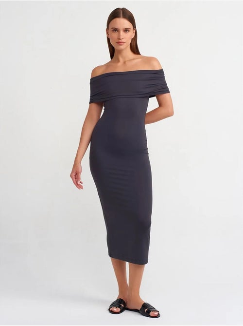 Abito midi aderente con scollo bardot dilvin - Kiabi Abito midi aderente con scollo bardot dilvin - Kiabi
