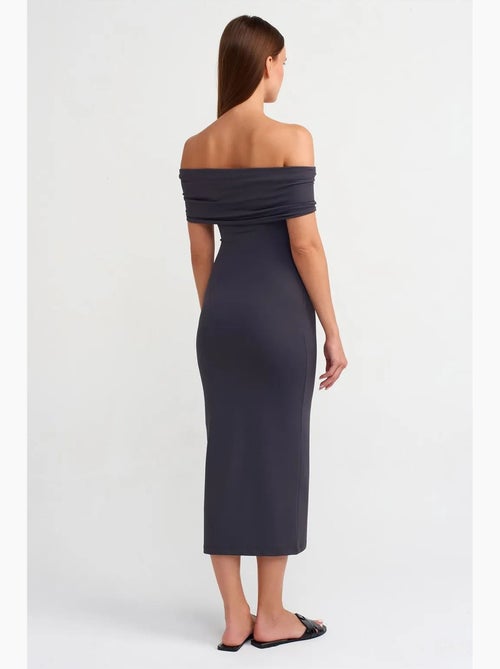Abito midi aderente con scollo bardot dilvin - Kiabi Abito midi aderente con scollo bardot dilvin - Kiabi