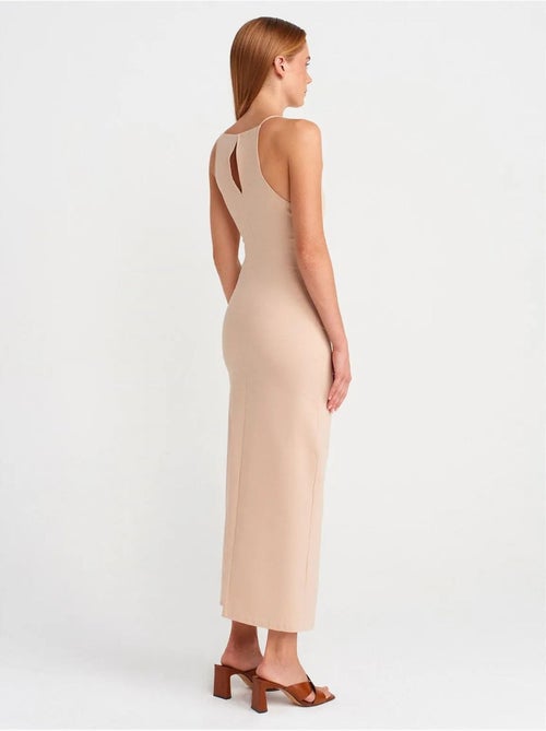 Abito midi aderente con scollo halter e spacco dilvin - Kiabi Abito midi aderente con scollo halter e spacco dilvin - Kiabi