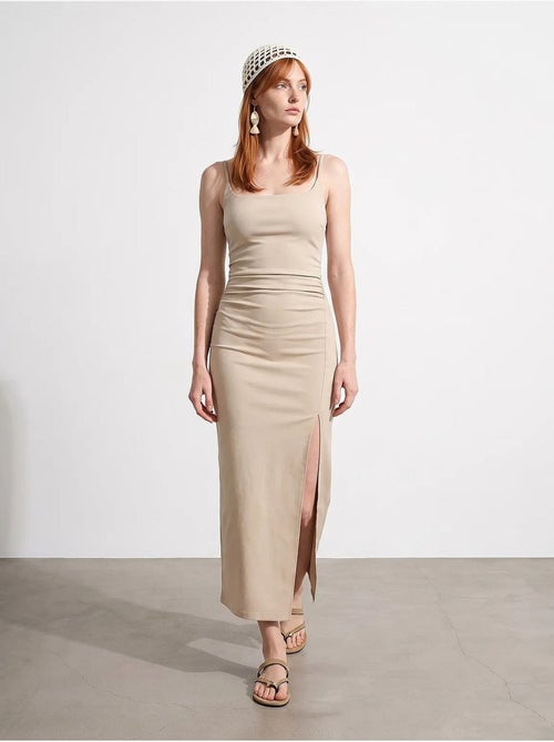 Abito midi aderente da donna senza maniche dilvin - Kiabi Abito midi aderente da donna senza maniche dilvin - Kiabi